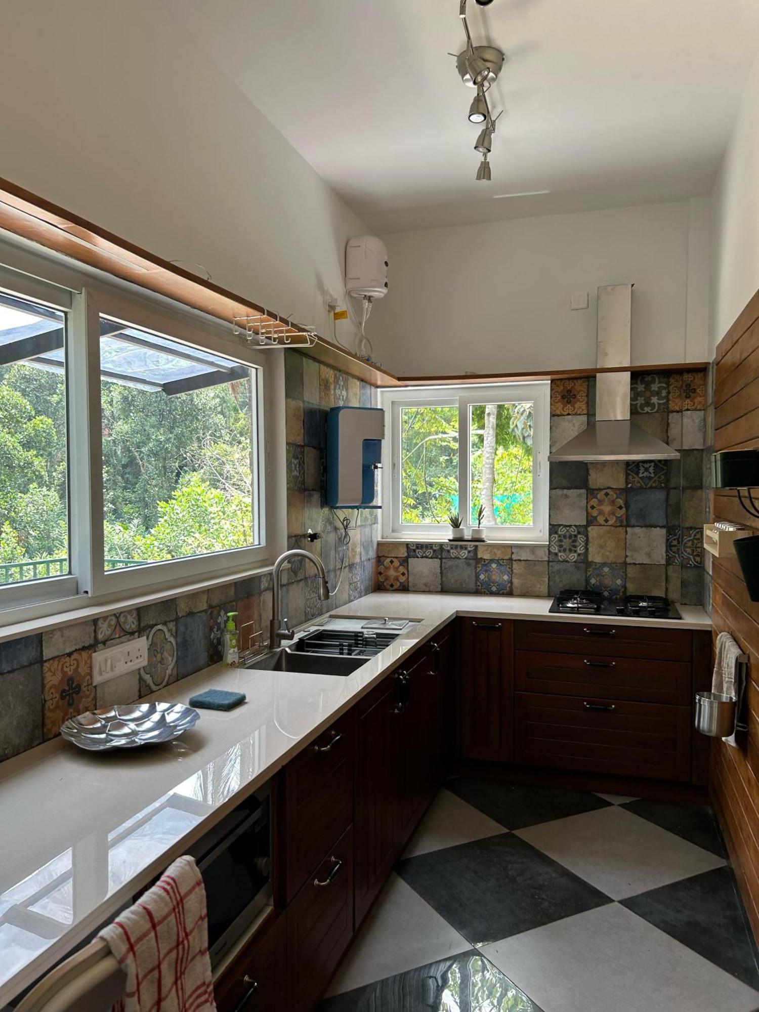 Kv By Halcyon Traveltech Apartment Anachal Bagian luar foto