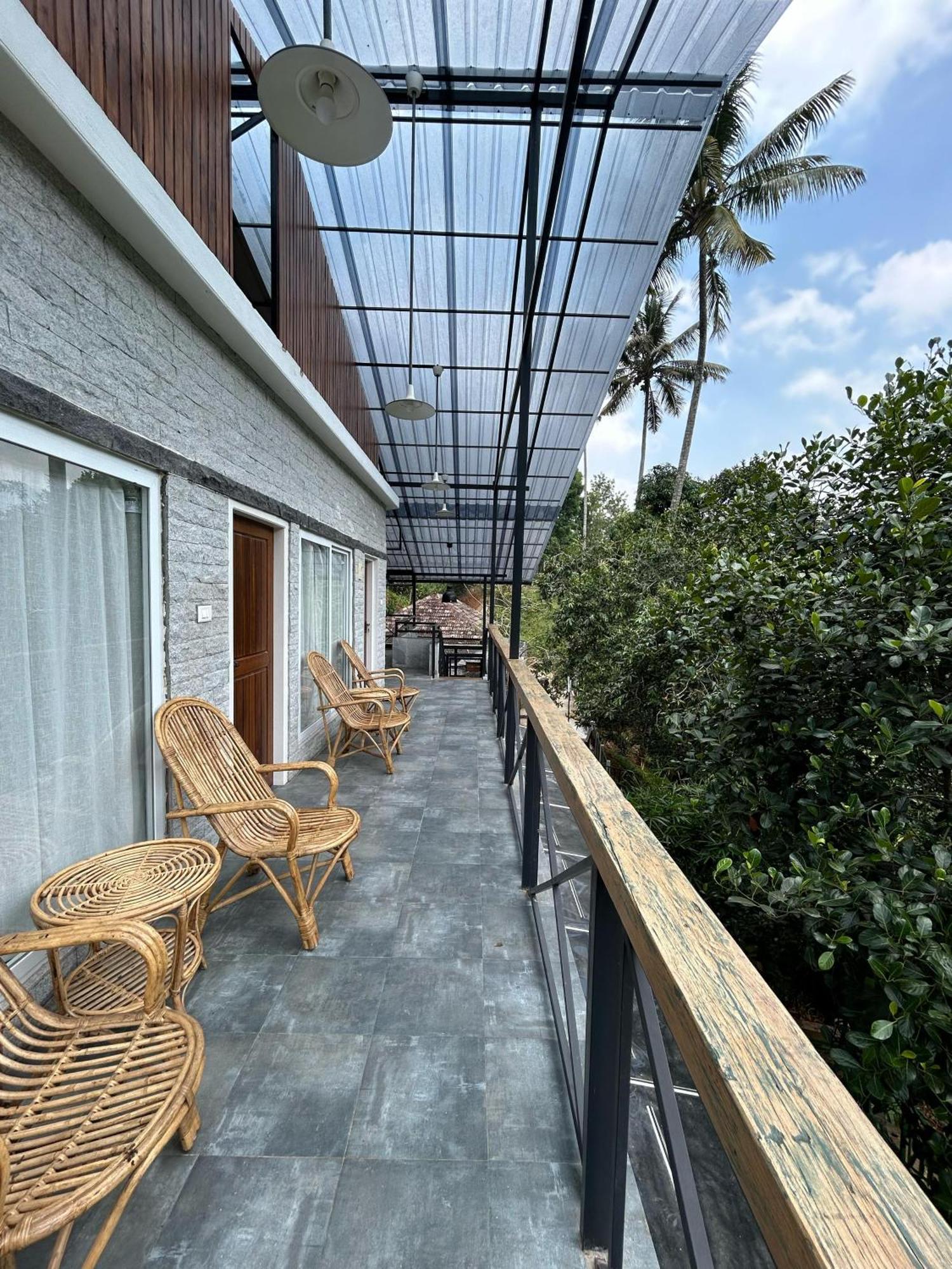 Kv By Halcyon Traveltech Apartment Anachal Bagian luar foto