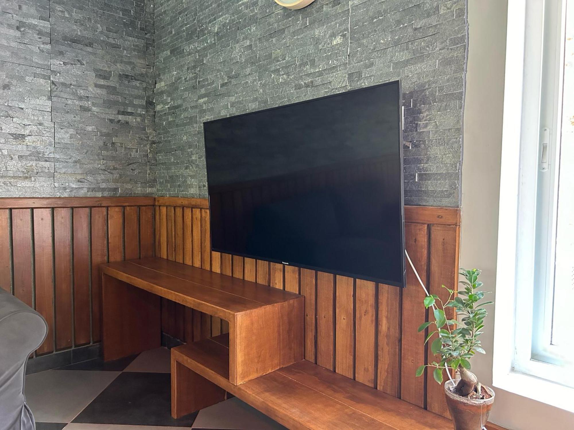 Kv By Halcyon Traveltech Apartment Anachal Bagian luar foto