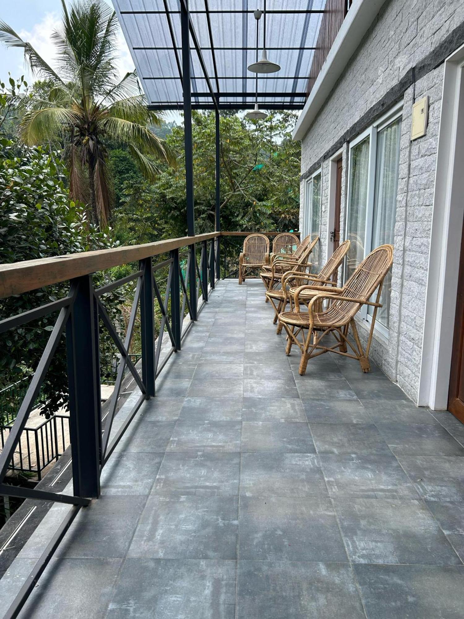 Kv By Halcyon Traveltech Apartment Anachal Bagian luar foto