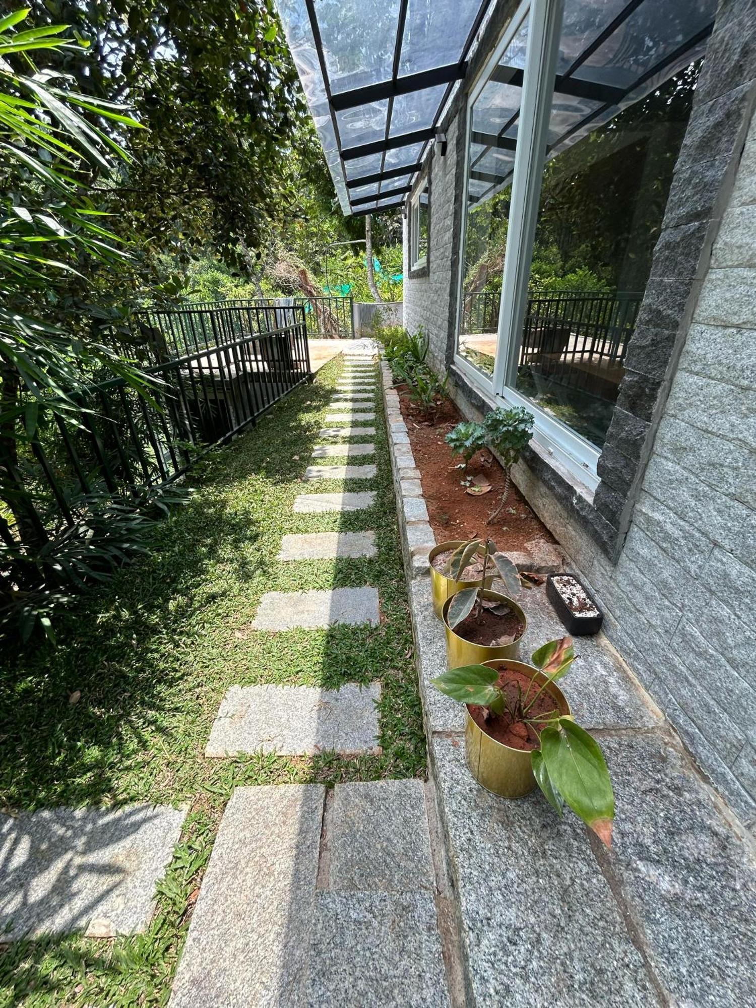 Kv By Halcyon Traveltech Apartment Anachal Bagian luar foto