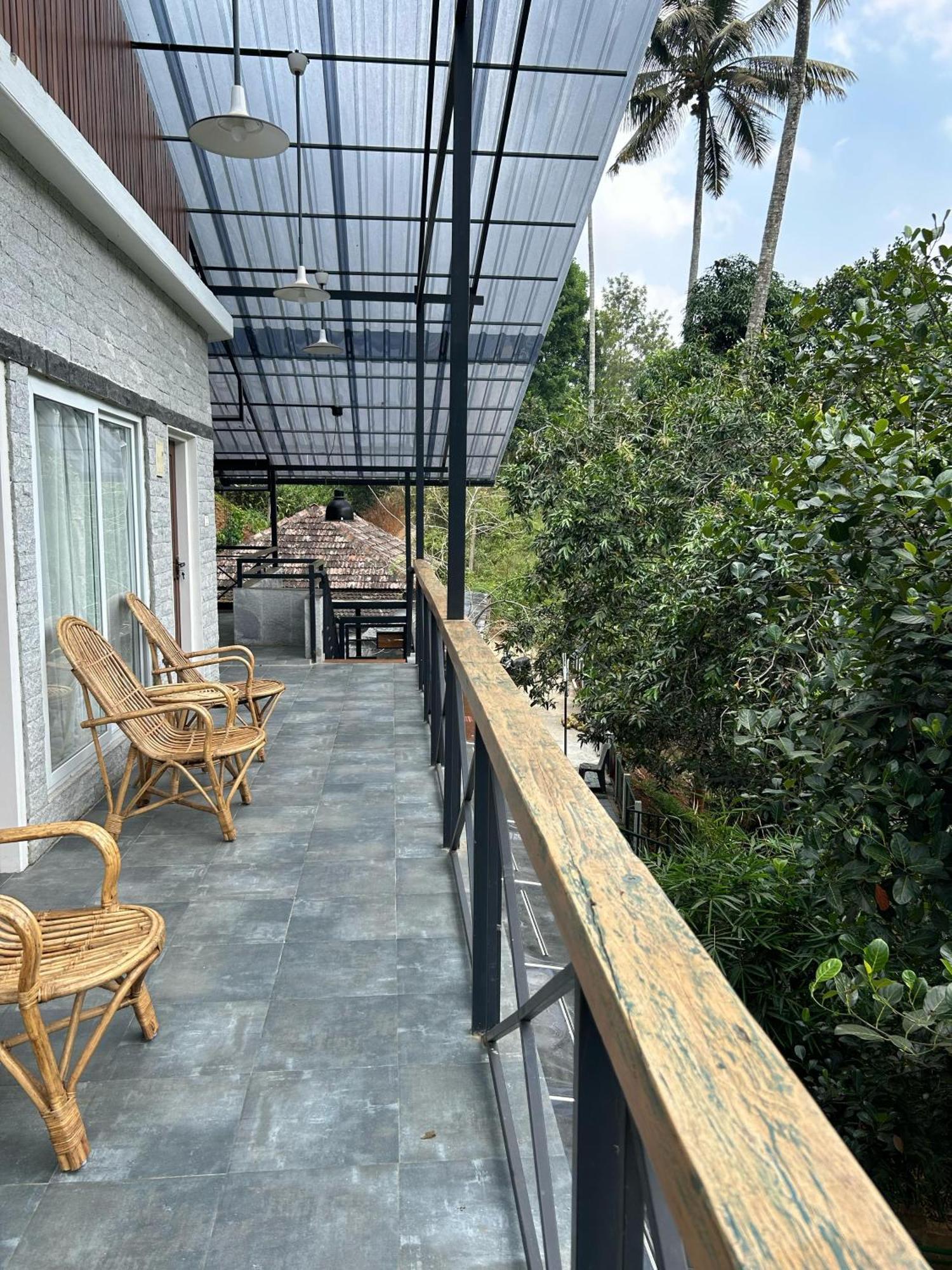 Kv By Halcyon Traveltech Apartment Anachal Bagian luar foto